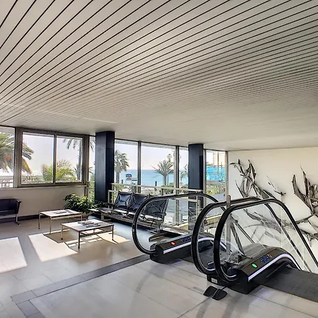Bright Studio, Swimming-pool Apartment